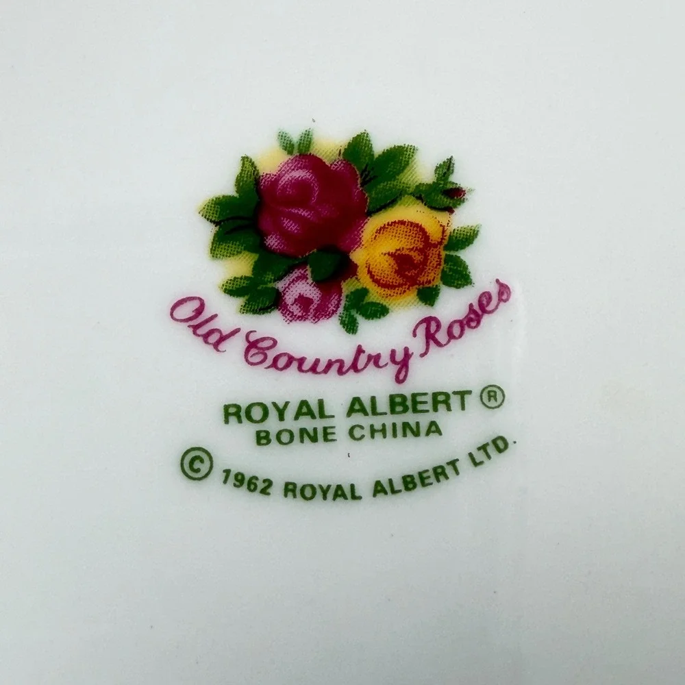Royal Albert set four